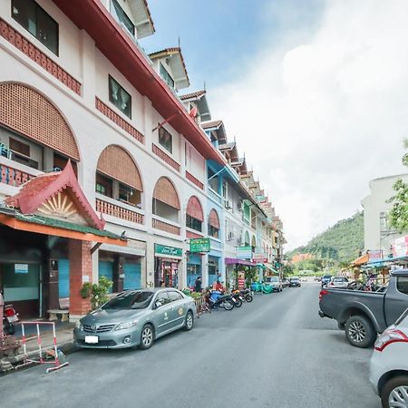 Oyo 1163 Eden Hostel Phuket Eksteriør billede