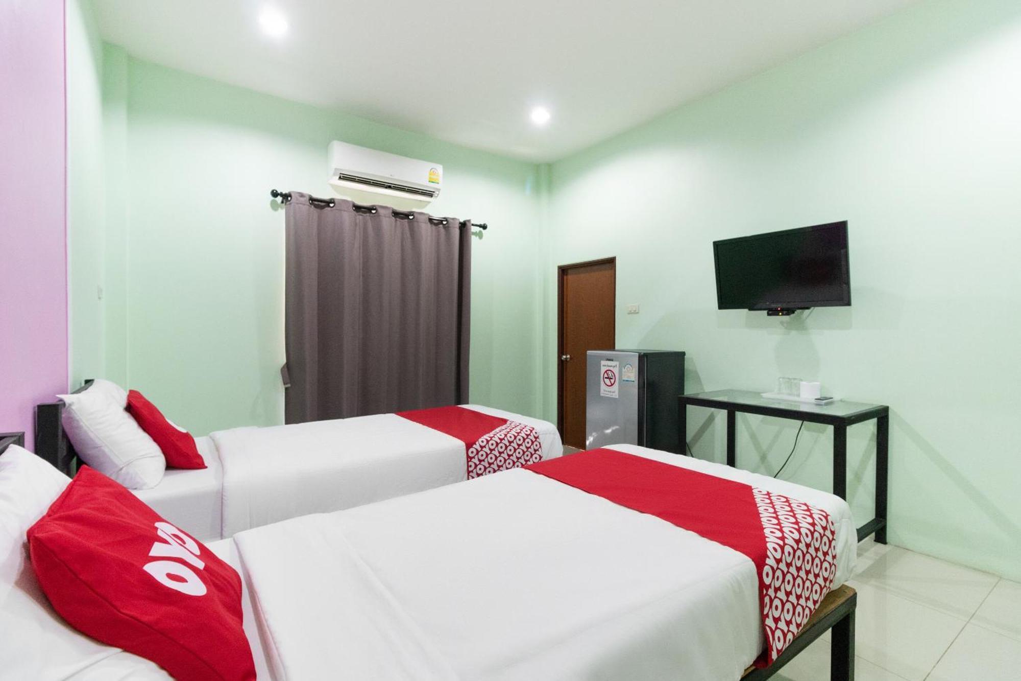 Oyo 1163 Eden Hostel Phuket Eksteriør billede