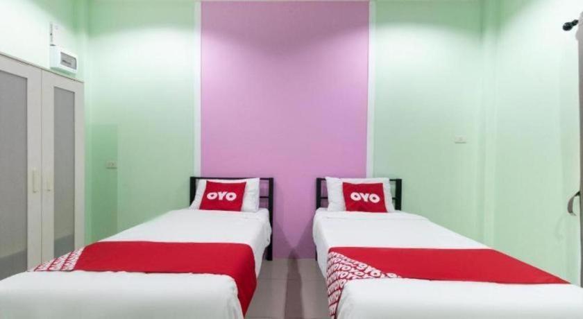 Oyo 1163 Eden Hostel Phuket Eksteriør billede