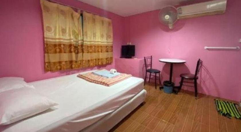 Oyo 1163 Eden Hostel Phuket Eksteriør billede
